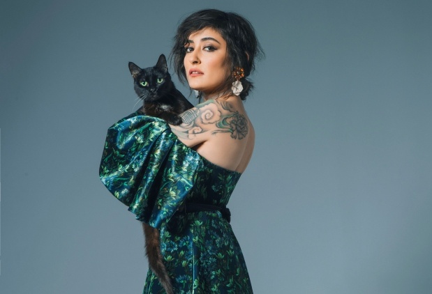 Melek Mosso’dan İlk Single: Kedi
