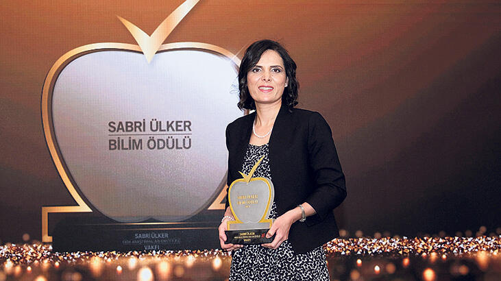Bilim Ödülünü bu yıl  Dr. Elif Nur Fırat Karalar Aldı