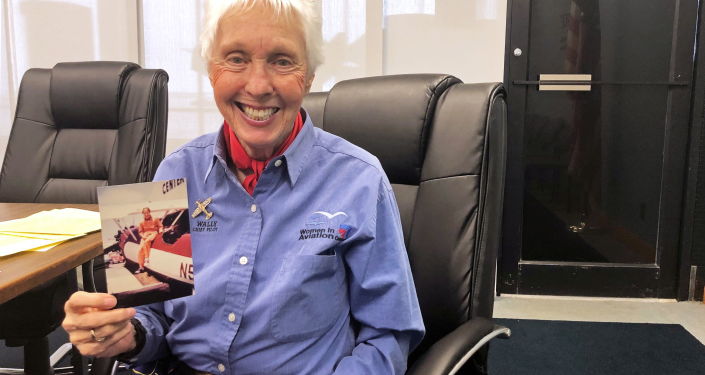 82 yaşındaki kadın pilot Wally Funk, Jeff Bezos ile uzaya uçacak